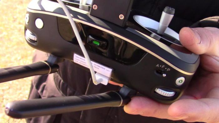 immagine di controlli posteriori radiocomando