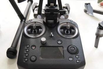 immagine di DSC 6445 radiocomando drone dji matrice