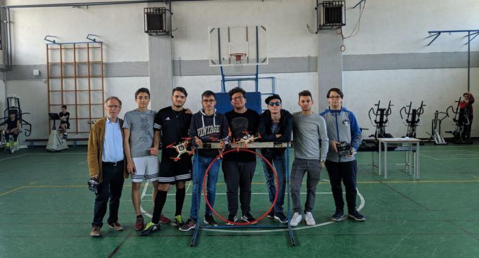 immagine di studenti galileo ferraris gare creativita