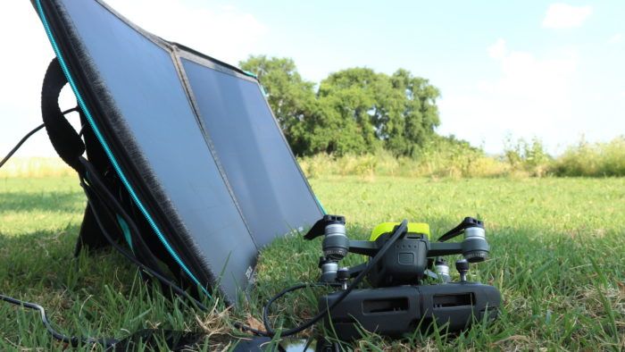 immagine di IMG 2015 solar charger drone e radiocomando web