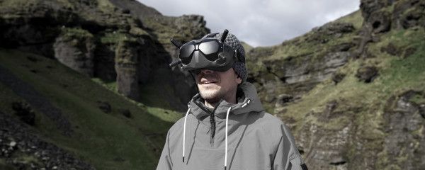 immagine di dji fpv system pilota droni