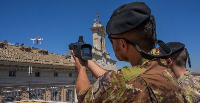 immagine di sistema anti drone in prova esercito italiano