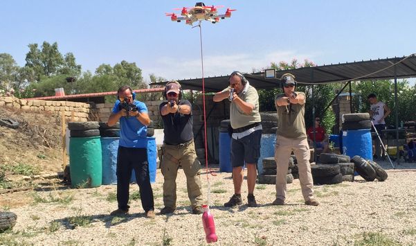 immagine di tiro al drone web