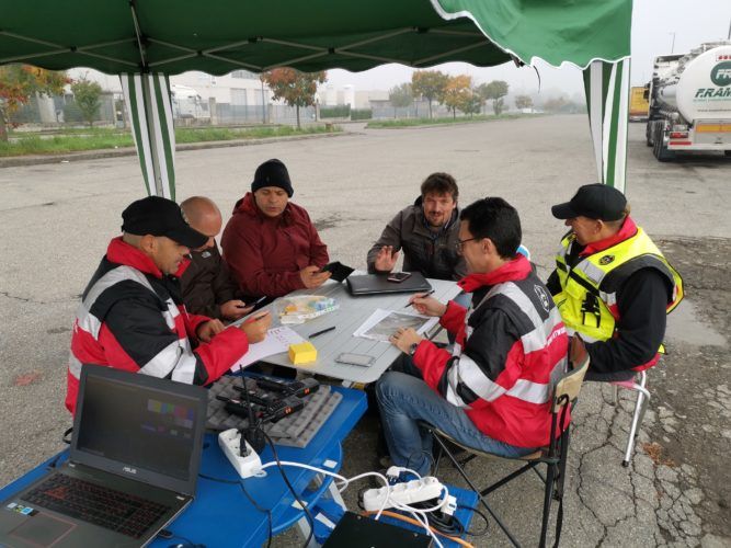 immagine di radiio a disposizione piloti drone rescue drone network