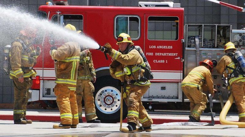 vigili del fuoco los angeles vogliono più droni