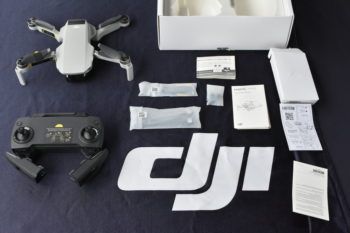 immagine di DSC 2288 drone dji mavic mini interno scatola