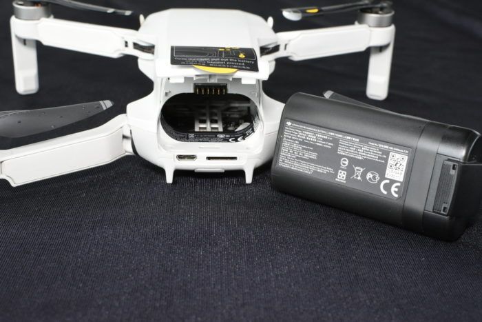immagine di DSC 2293 batteria e comparto batterie w