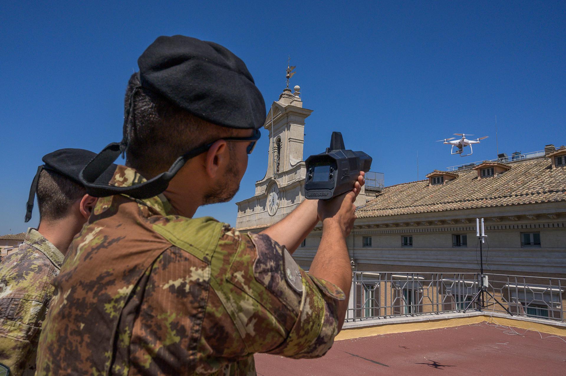 immagine di Sistema Antidrone Esercito foto