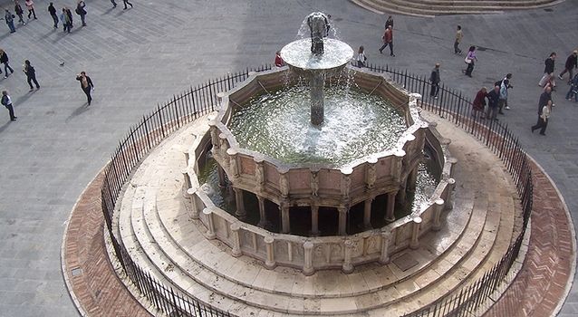 immagine di foto fontana maggiore perugia