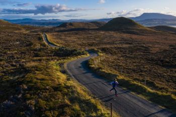 immagine di DJI 0272 running irlanda drone