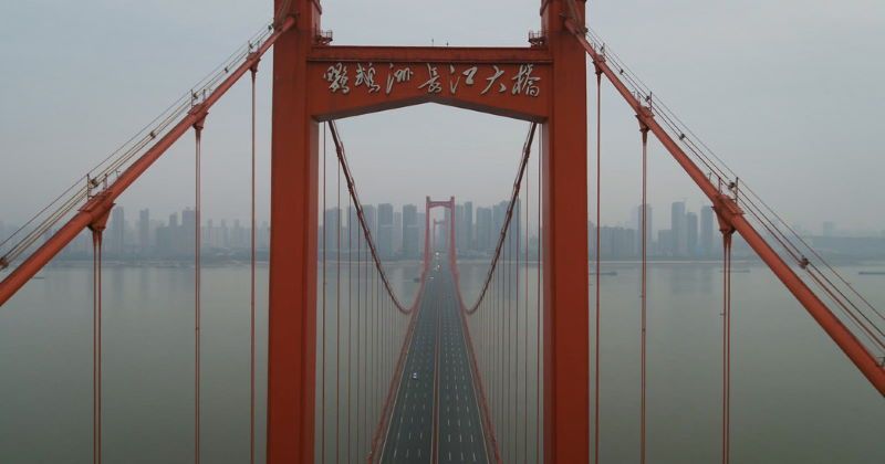 drone riprende città fantasma di wuhan