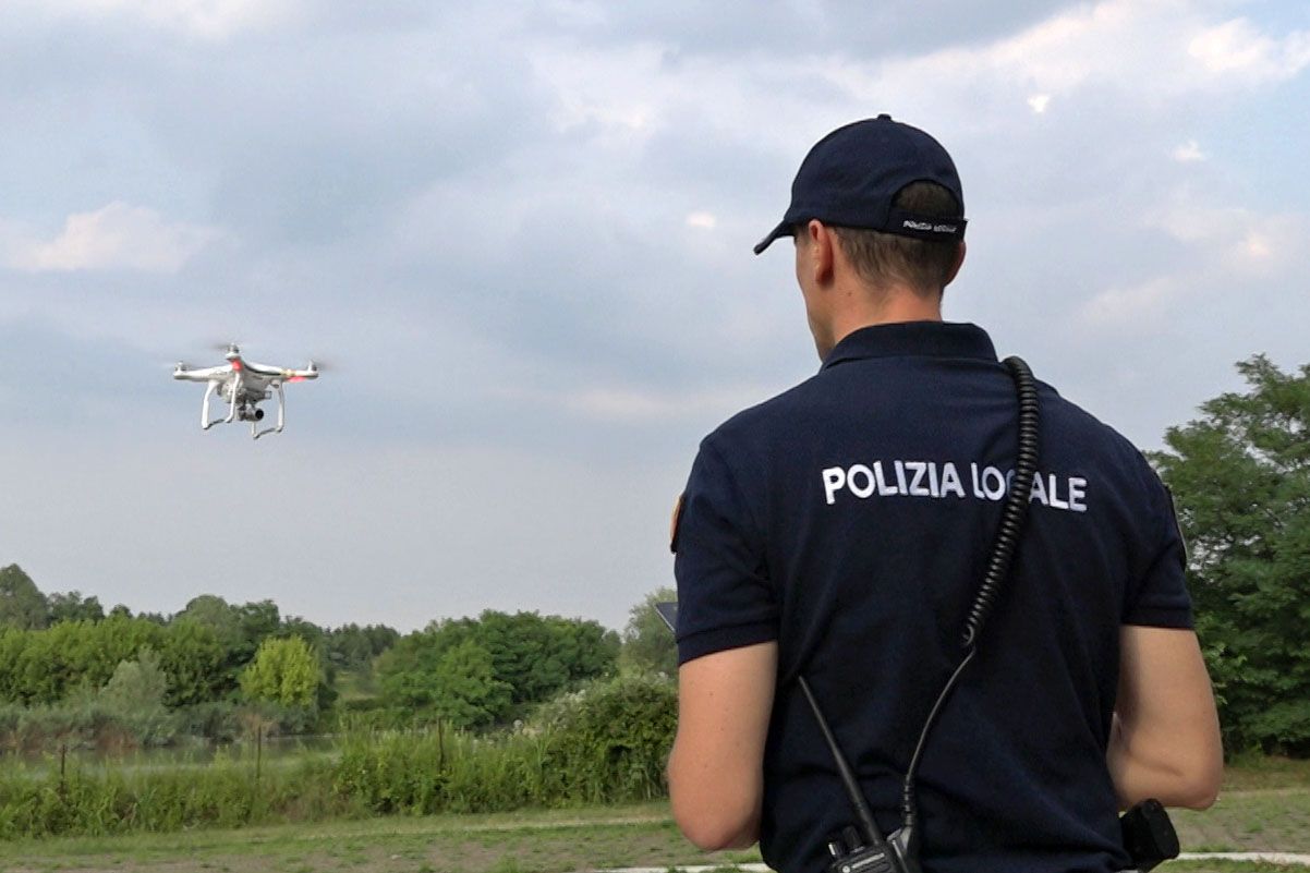 immagine di paderno polizia locale drone