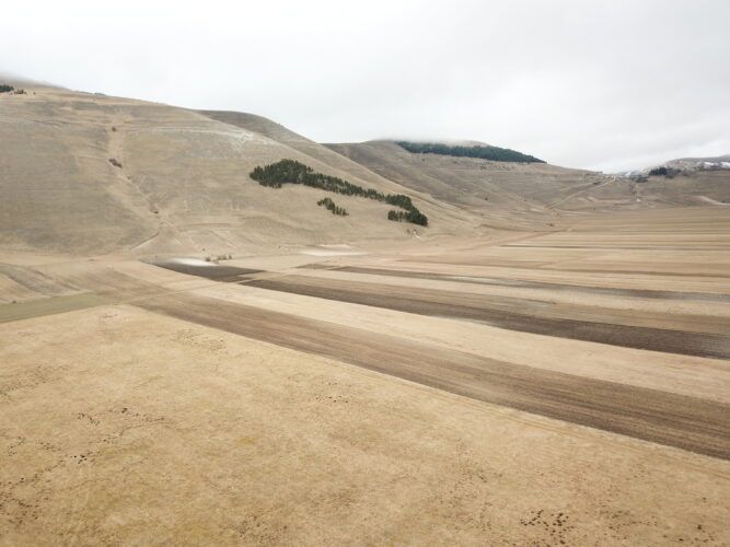 immagine di volo drone monte sibillini w