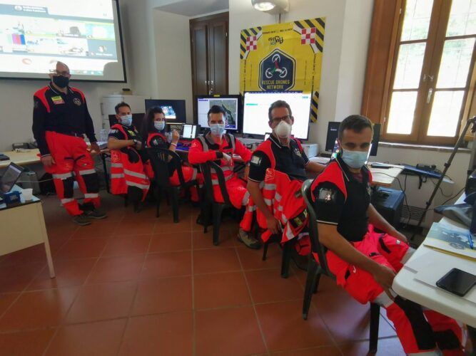 immagine di national control center di. rescue drones network w