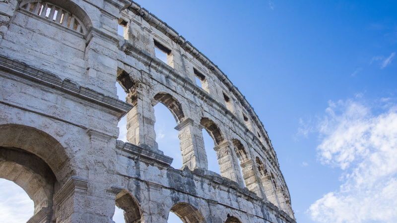 roma drone vola su colosseo