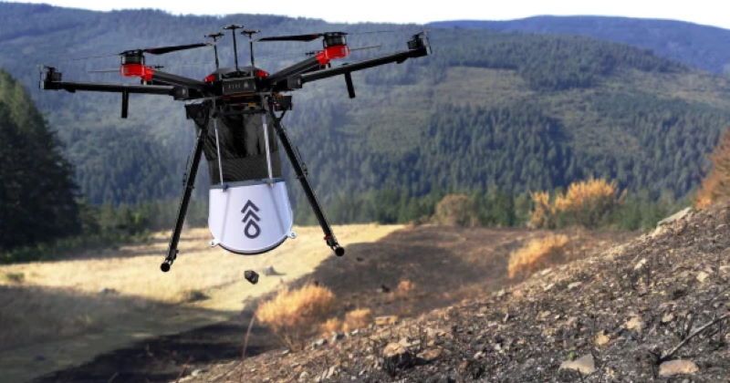 un drone per riforestazione di Flash Forest