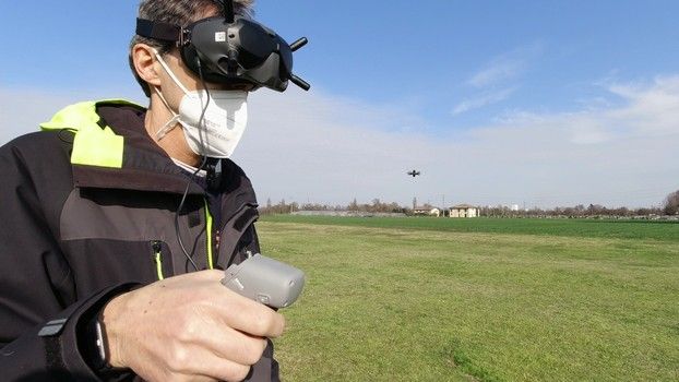 immagine di dji fpv volo motion controller