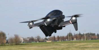 immagine di drone dji fpv in volo w 1