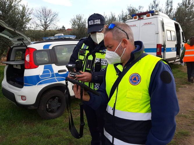 immagine di volontari drone ciampino