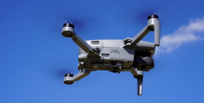 immagine di zino mini pro in volo