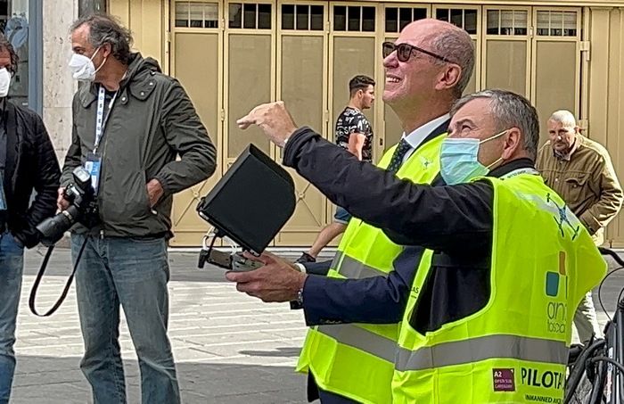 immagine di assessore roscana drone pisa