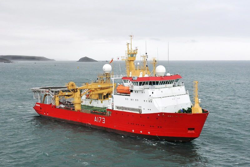 nave hms protector royal navy
