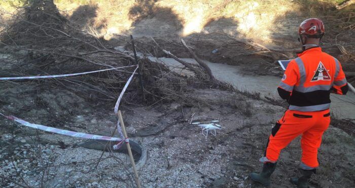 immagine di drone usato ricerche alluvione marche