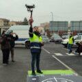 immagine di drone consegna pupazzi bambini malati bologna w