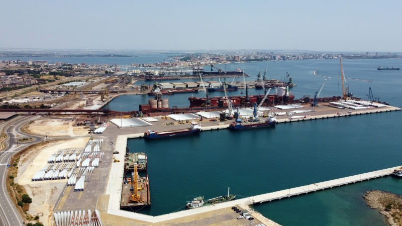 droni e satelliti per il porto di taranto
