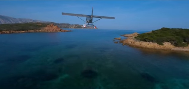 immagine di volo drone idrovolante