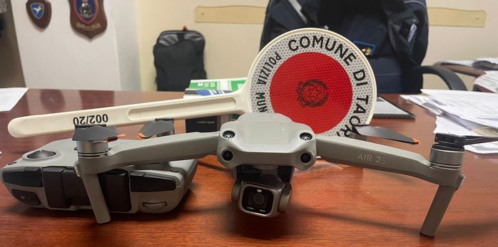 immagine di drone sequestrato taormina