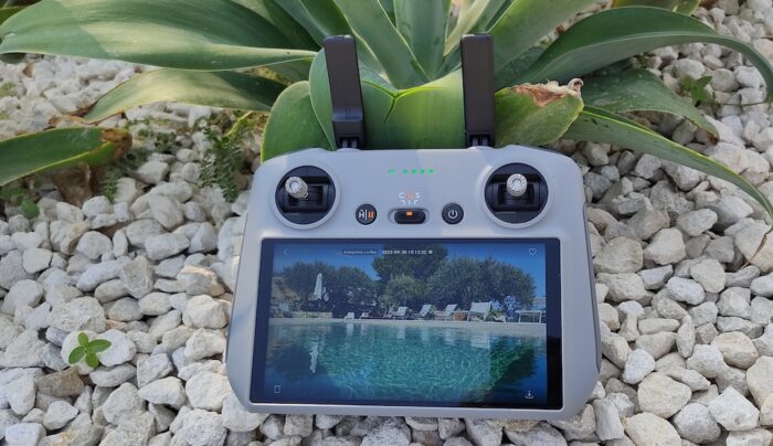 immagine di controller dji rc2 piscina w