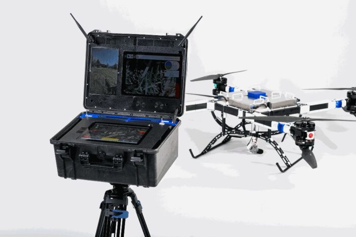 immagine di drone fb3 e ground station