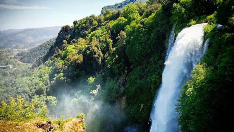 vigili del fuoco recuperano drone alla cascata delle marmore