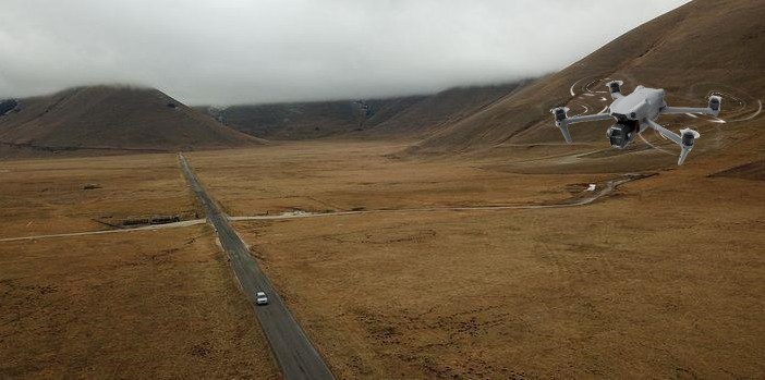 immagine di drone su monti sibillini