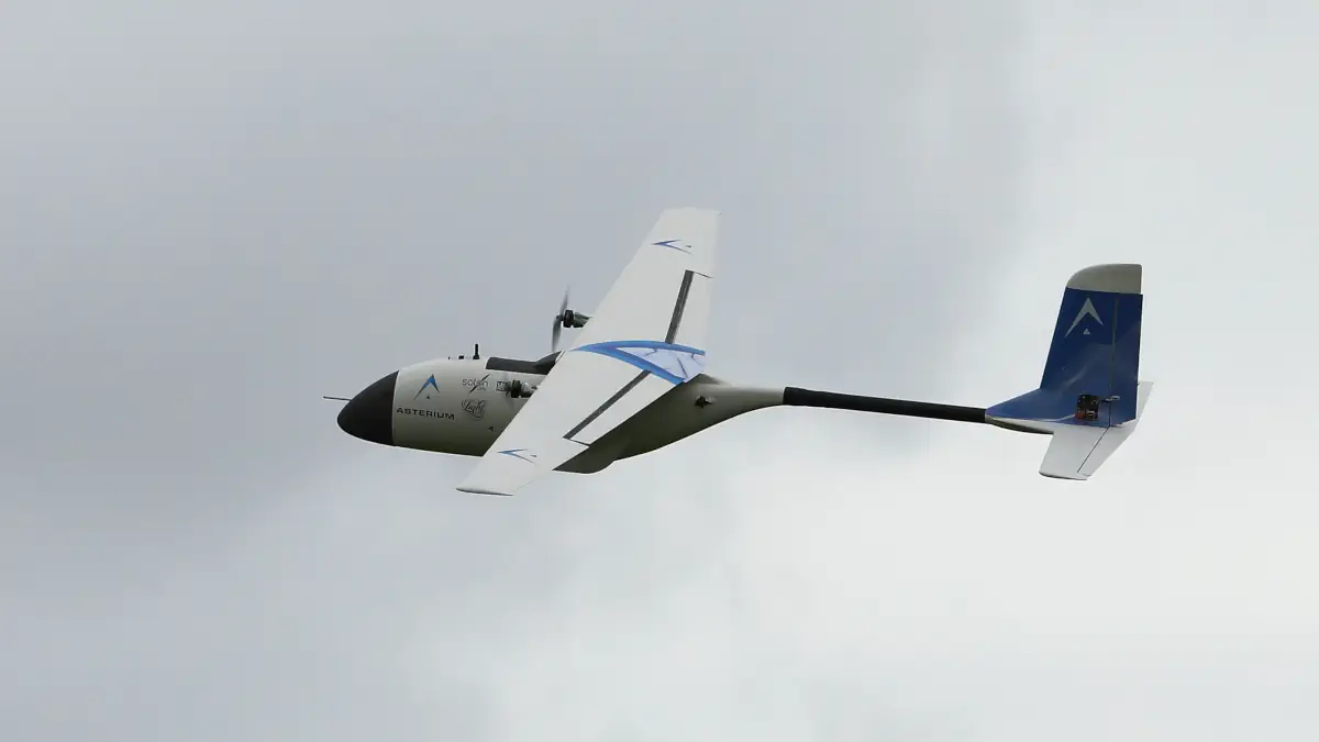 immagine di drone con sistema nervoso in fibra ottica