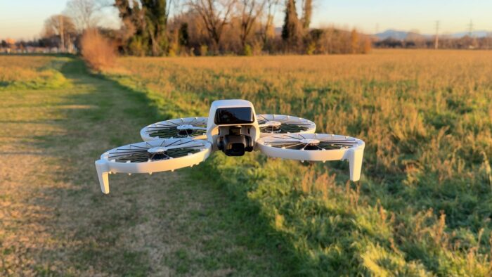 immagine di dji flip primo piano volo