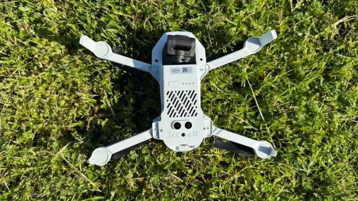 immagine di atom 2 vista inferiore marcatura c0 IMG 0913 w