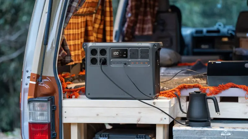 immagine di dji power 2000 nel camper