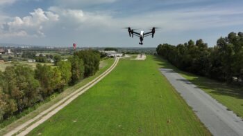 immagine di drone in volo aviosuperficie galeria