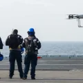 prima consegna storica uk da nave a nave royal navy