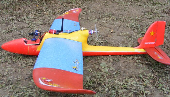 Un aereo del 2006 cn possibilit&ograve; di muovere la telecamera