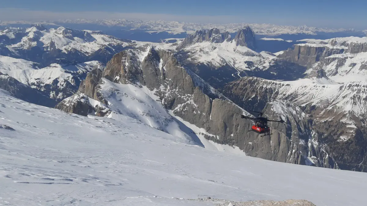 droni controllano ghiacciaio punta penia marmolada