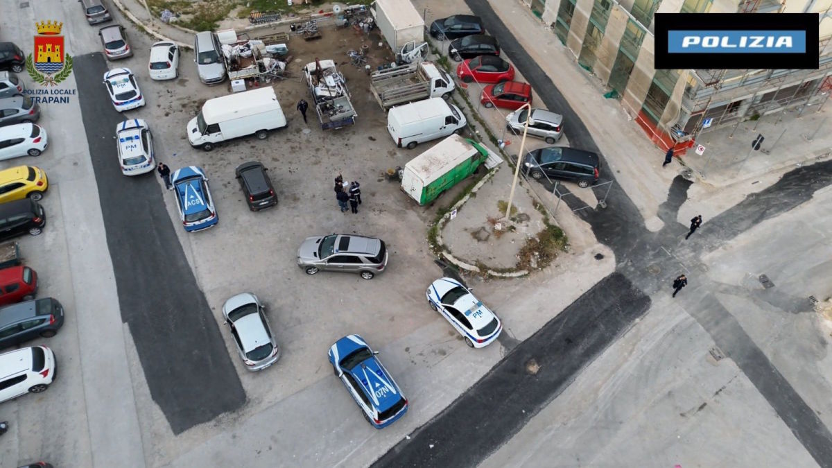 trapani droni polizia scoperta discarica rifiuti illeciti